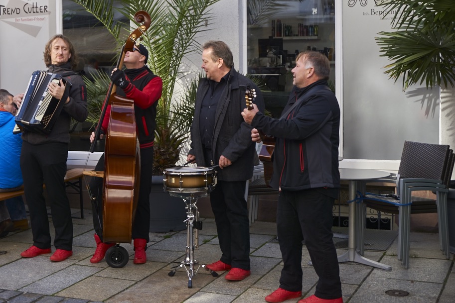 fuldaufer-melsungen-spazieren-herbst-spezialitaeten-festival-nordhessen-slowfood-erleben-kultur-kunst-lena-gehrmann-sebastian-tam-7